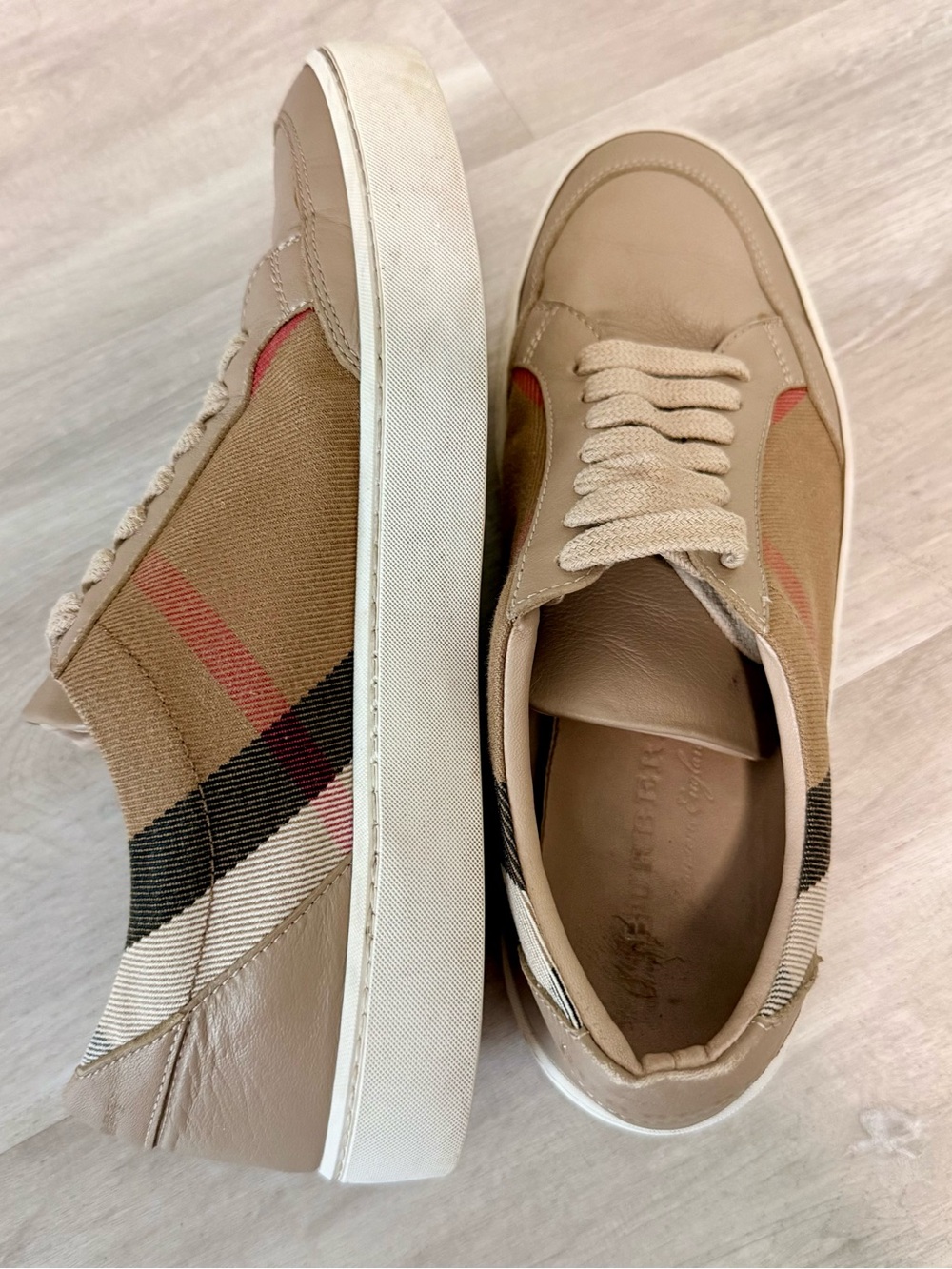 Burberry Vintage Check Low Top Sneakers Beige Leather Women’s US 7 / EU 37 - Picture 8 of 13